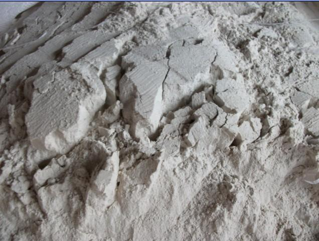 Cemento refractario con alto contenido de alúmina para la construcción química
